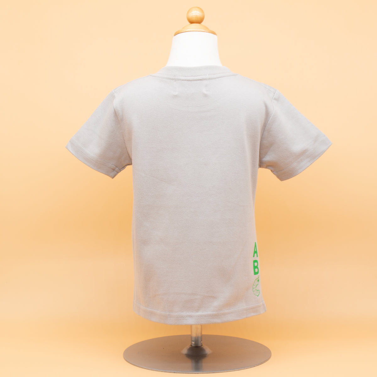 Tシャツ イニシャルC ライトグレー（キッズサイズ）